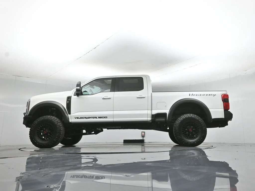 New 2026 Star White Metallic Tri-Coat Ford Lariat image 56