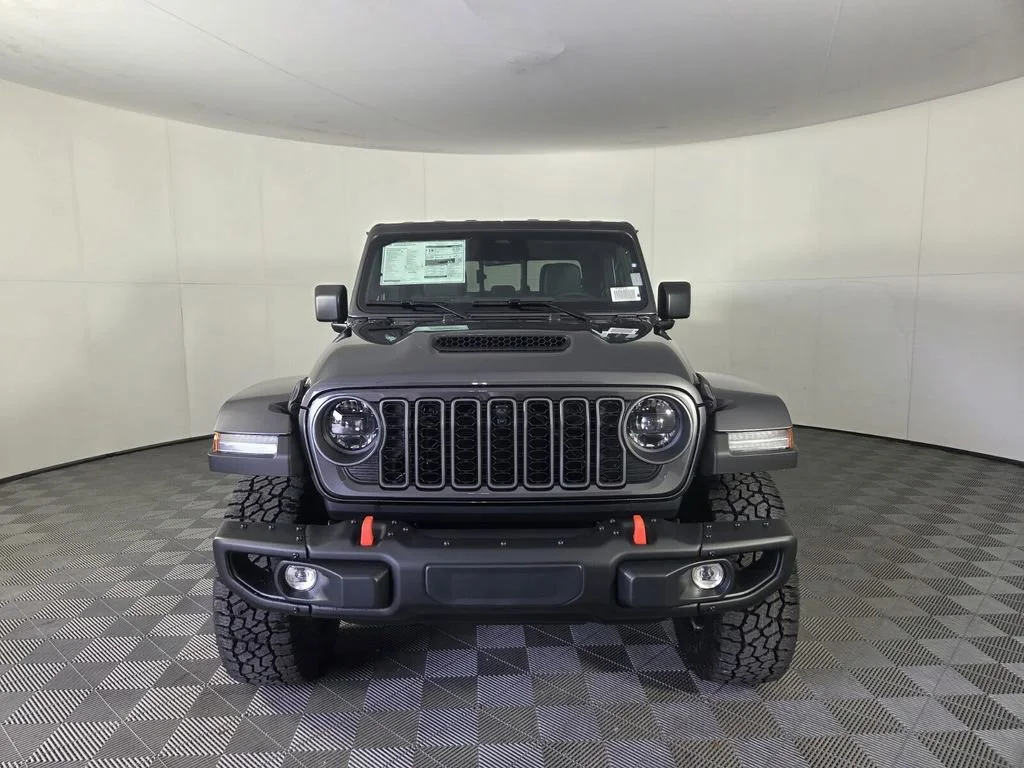 New 2026 Granite Crystal Metallic Clear-Coat Exterior Paint Jeep Mojave X image 3