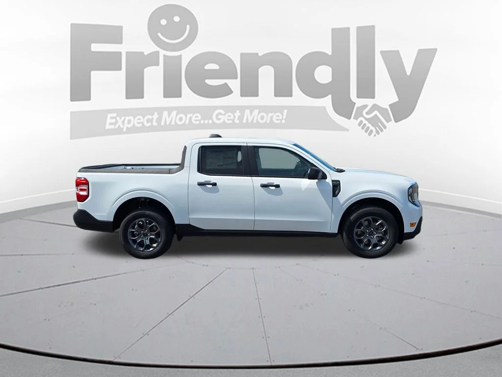 New 2026 Oxford White Ford XLT image 4