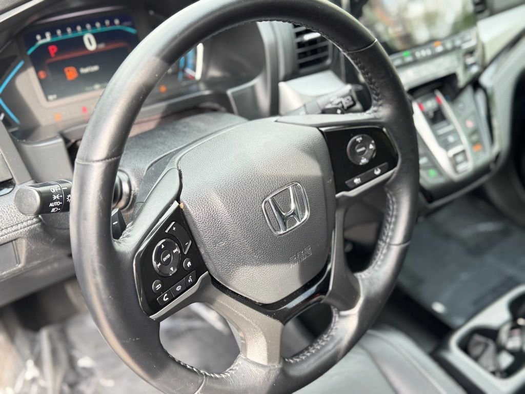 Used 2024 Crystal Black Pearl Honda Touring image 16