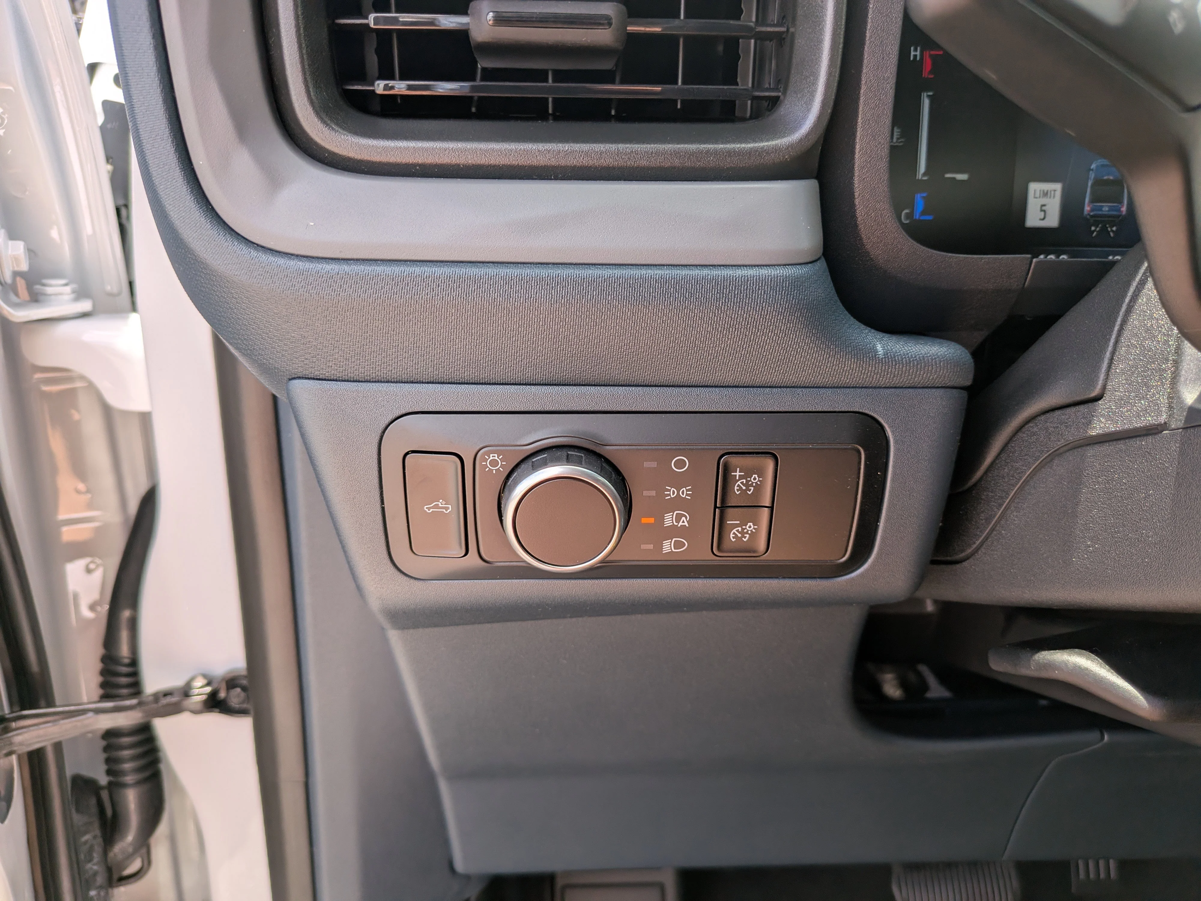 New 2026 Oxford White Ford Lariat® image 26
