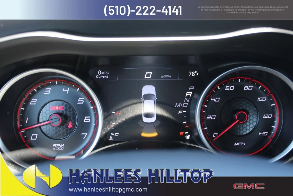 Used 2022 Red Dodge SXT image 28
