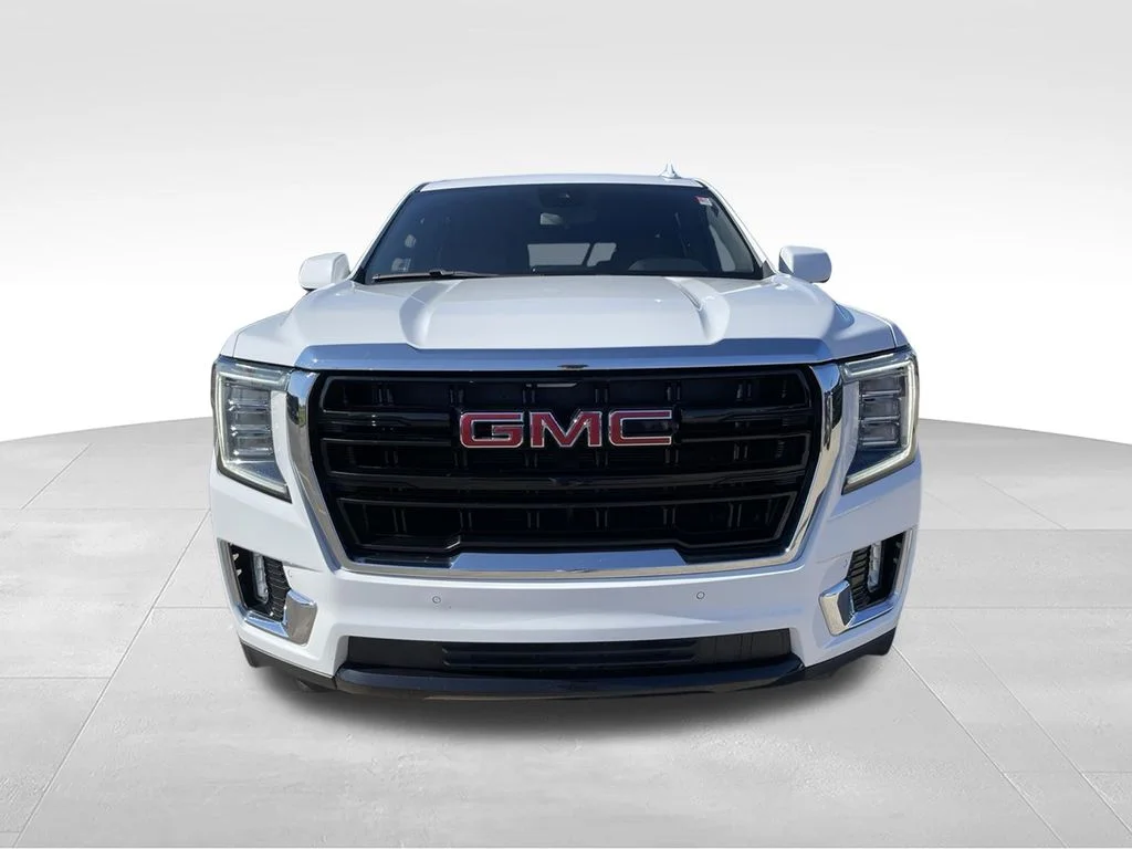 Used 2024 White GMC SLE image 26