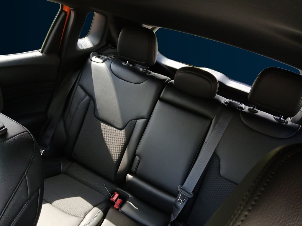 New 2026 Joose Exterior Paint Jeep Latitude image 16