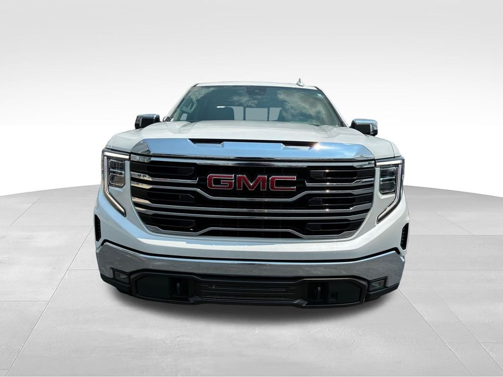 Used 2023 White GMC SLT image 5