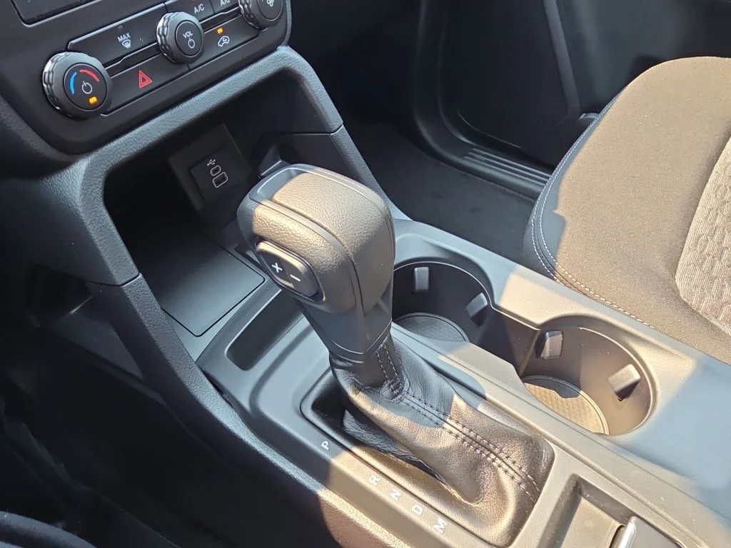 New 2026 CARBONIZED GRAY METALLIC Ford XL image 17