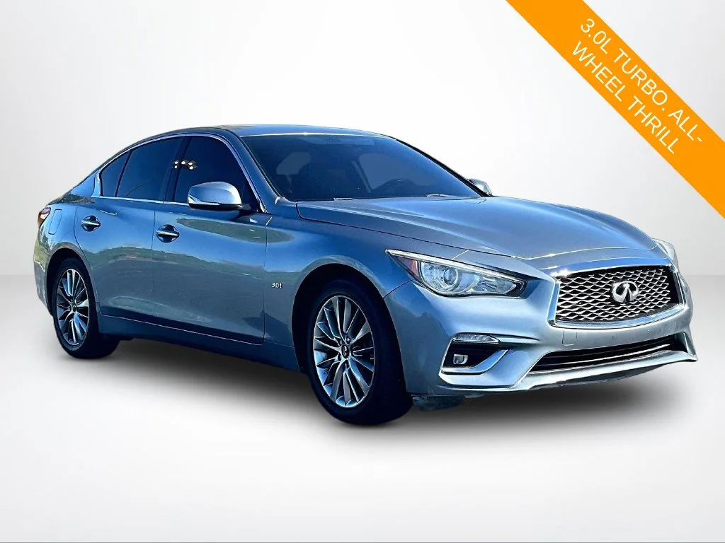 Used 2018 Blue INFINITI 3.0t LUXE image 11