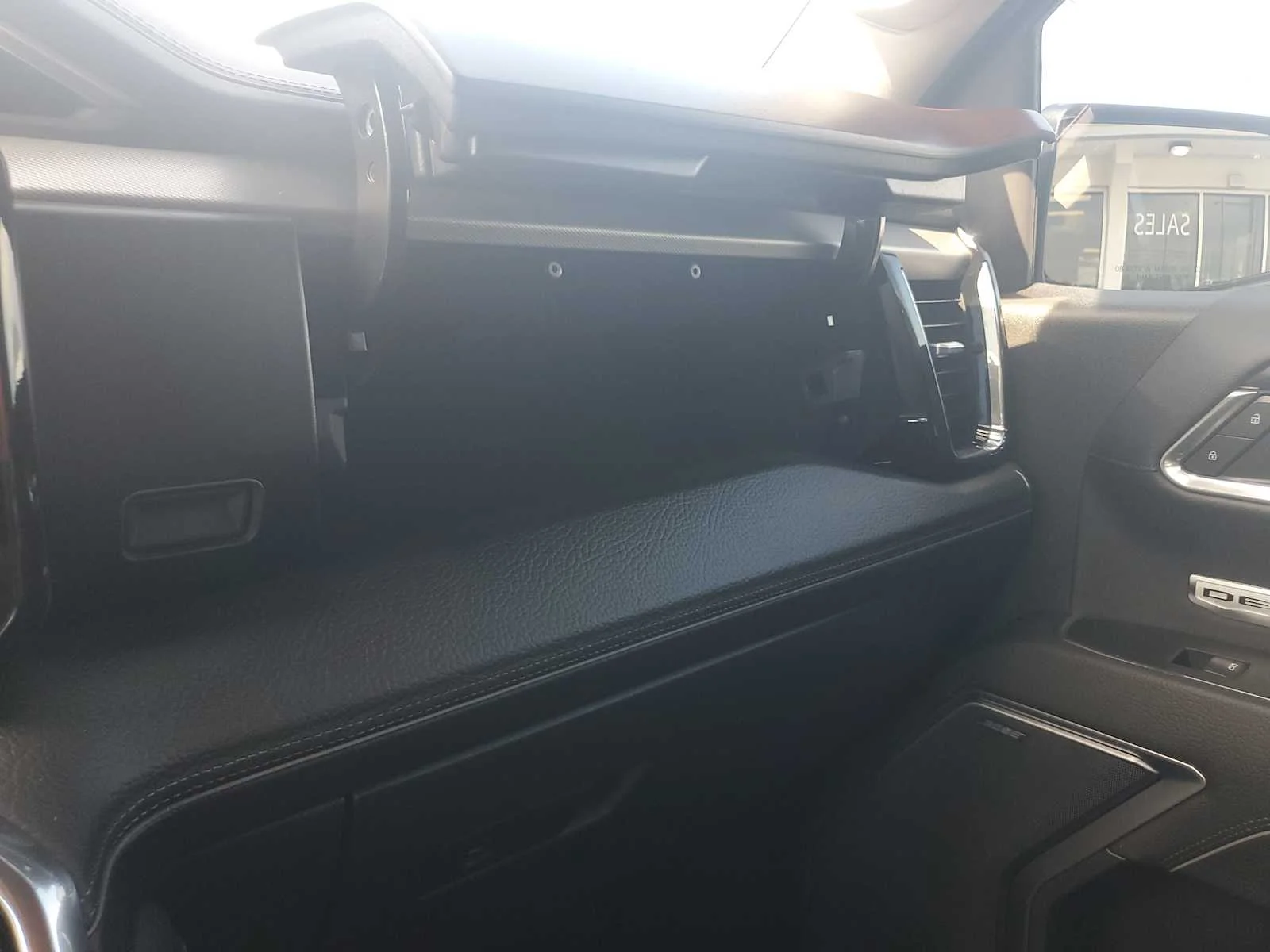 Used 2025 Titanium Rush Metallic GMC Denali image 25