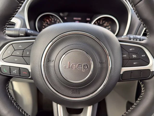 Used 2019 Blue Jeep Latitude image 24