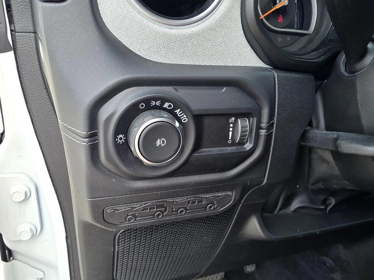 Used 2026 Bright White Clearcoat Jeep Sahara image 21