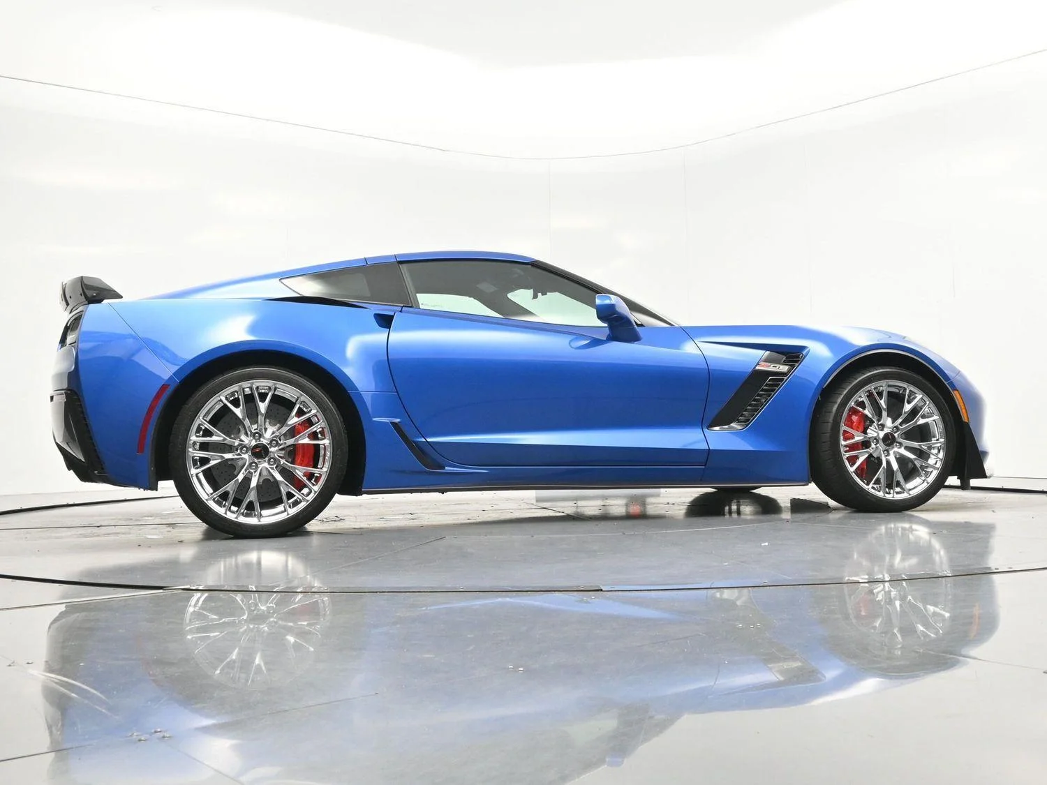 Used 2016 LAGUNA BLUE METALLIC TINTCOAT Chevrolet Z06 3LZ image 55