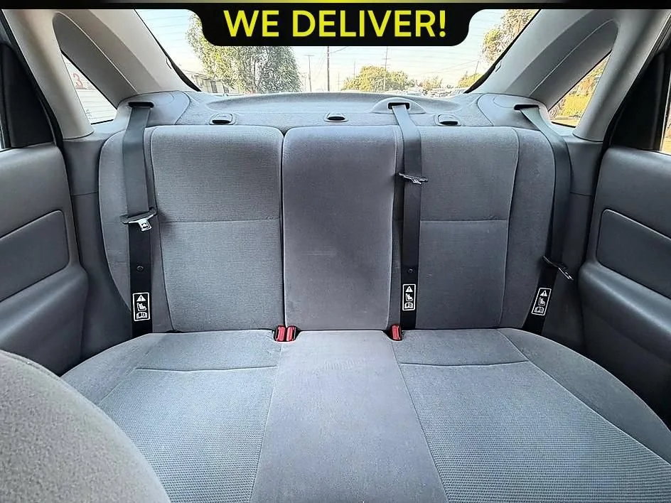 Used 2002 Silver Ford SE Base image 16