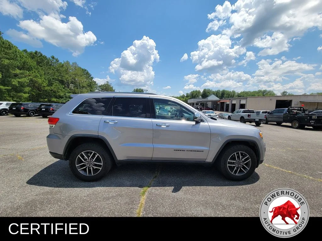 Used 2019 Silver Jeep Limited image 7