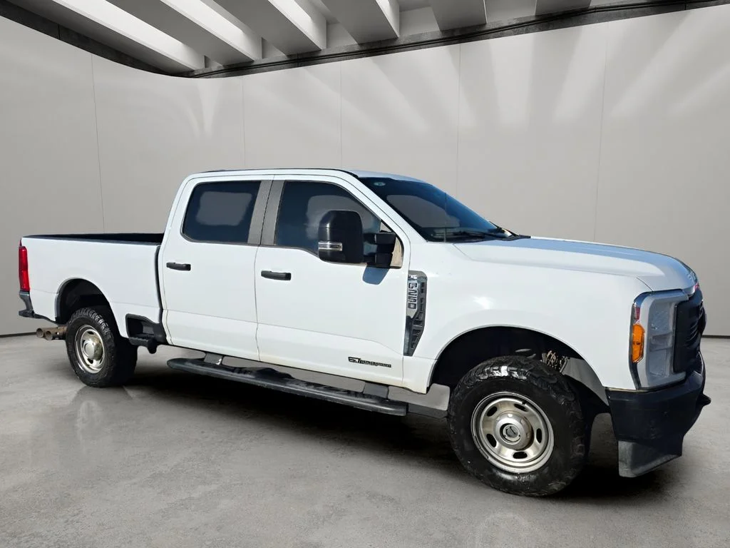 Used 2023 Oxford White Ford XL image 9
