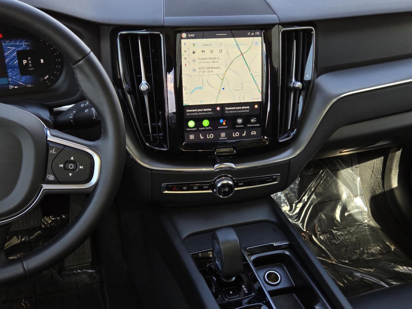 Used 2025 White Volvo Core image 36