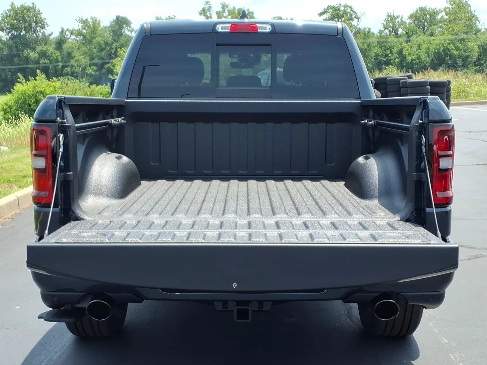 New 2026 Forged Blue Metallic Exterior Paint RAM Big Horn/Lone Star image 17