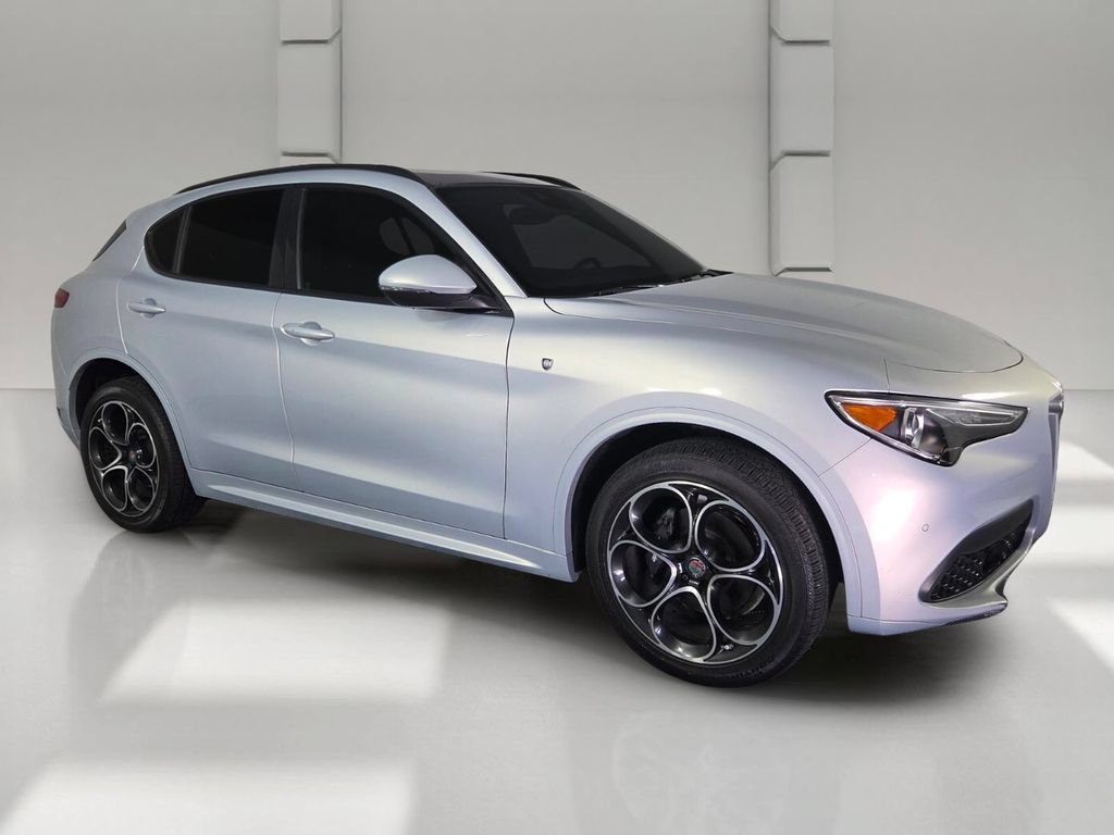 Used 2021 Lunare White Metallic Alfa Romeo Ti Sport image 2