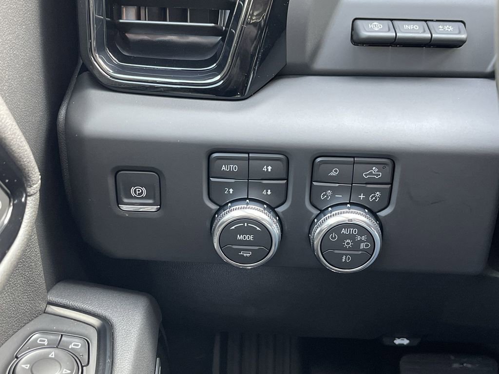 2026 GMC Sierra 3500HD AT4 - Photo 18
