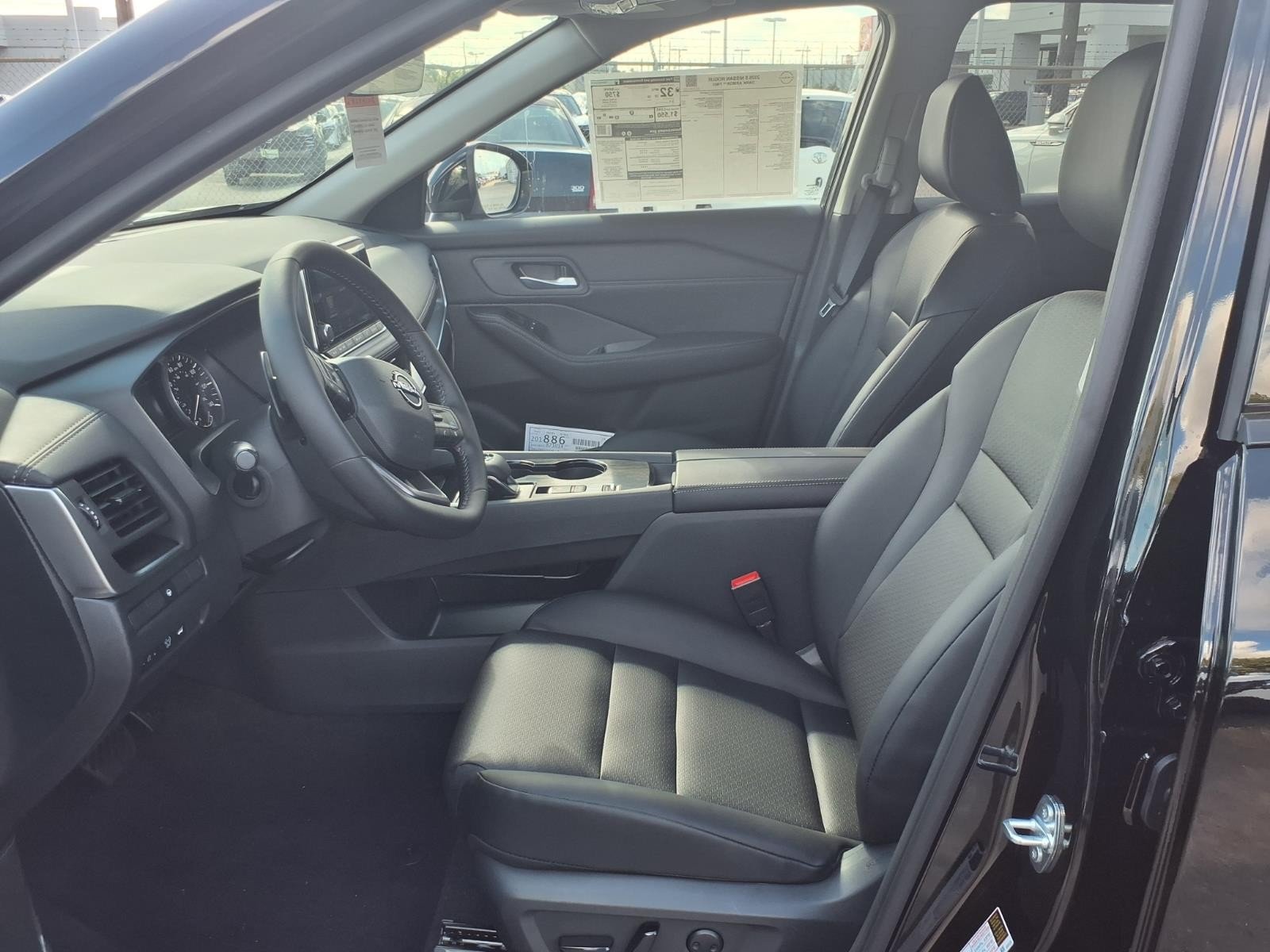 2026 Nissan Rogue photo 13 of 24