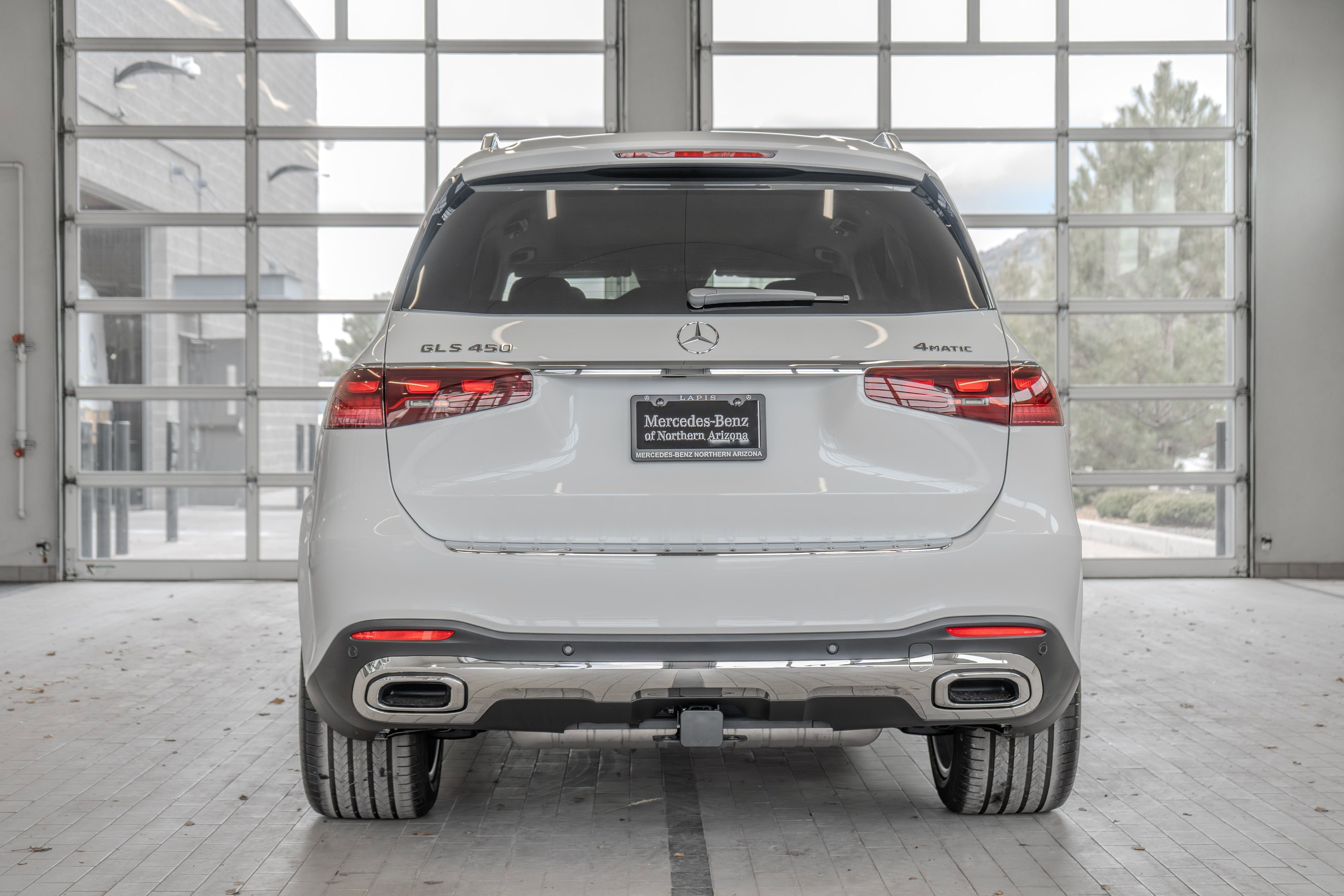 New 2026 MANUFAKTUR Moonlight White Metallic Mercedes-Benz GLS 450 image 50
