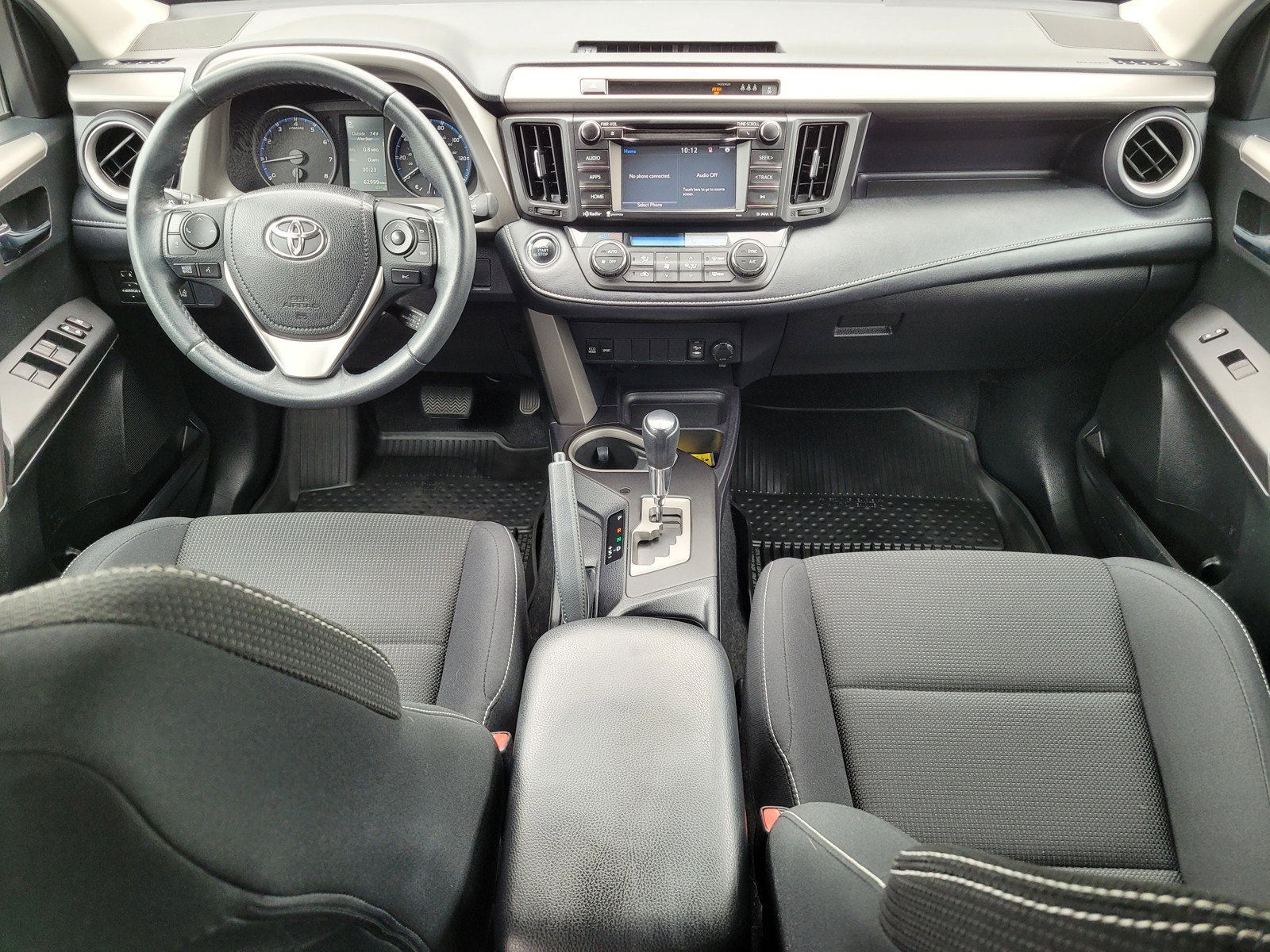 Used 2017  Toyota XLE image 14
