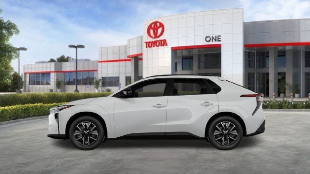 New 2027 Wind Chill Pearl <sup>1</sup> Toyota  XLE image 7