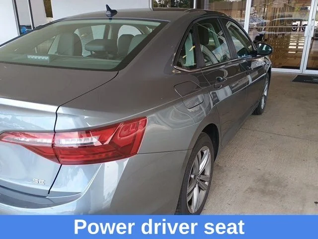 Used 2024  Volkswagen 1.5T SE image 5