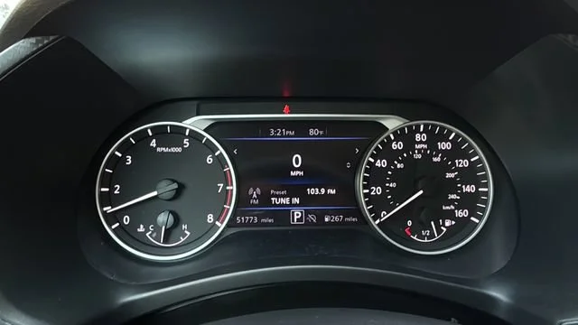 Used 2024  Nissan SV image 13