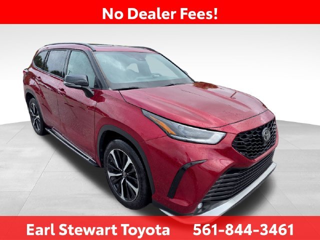 Used 2022 Red Toyota XSE image 4