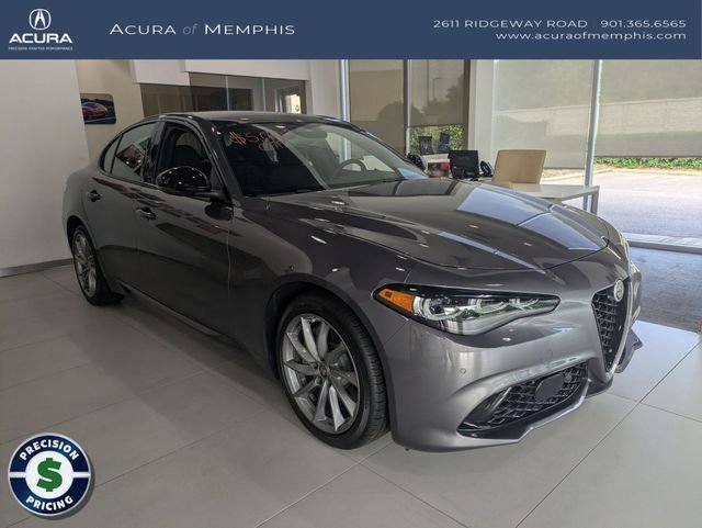 2025 Alfa Romeo Giulia Base - Photo 8