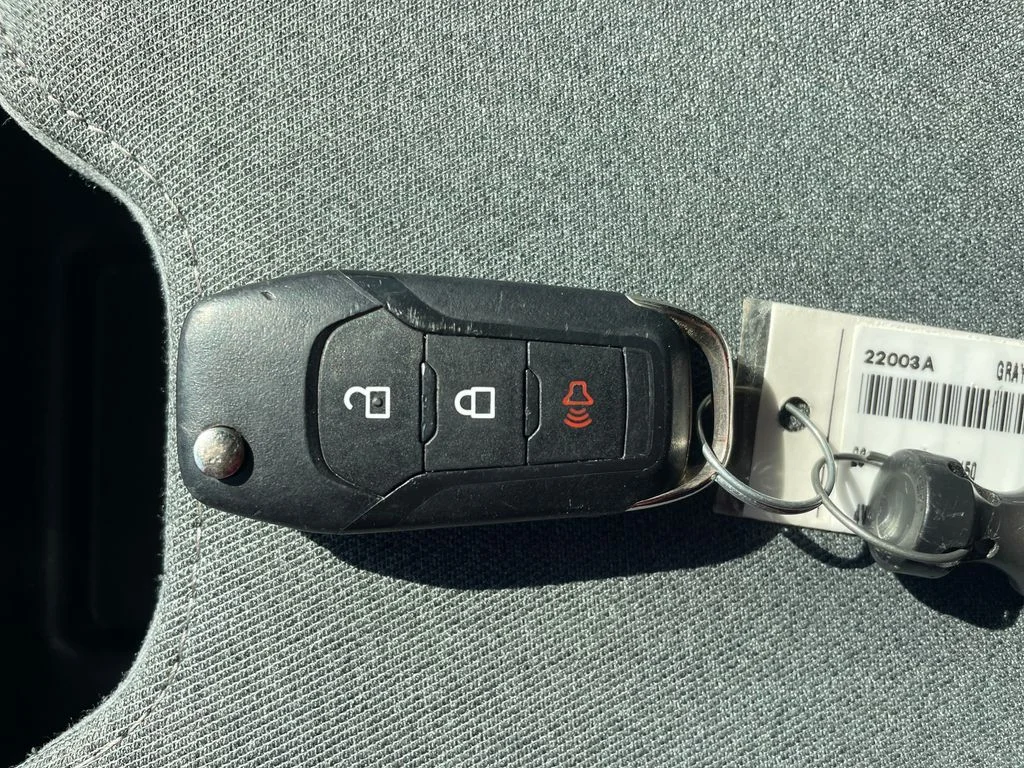Used 2023 Gray Ford XLT image 29