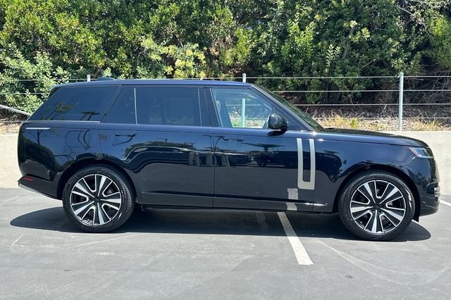 New 2026 Constellation Blue Ultra Metallic Gloss Land Rover SE image 6