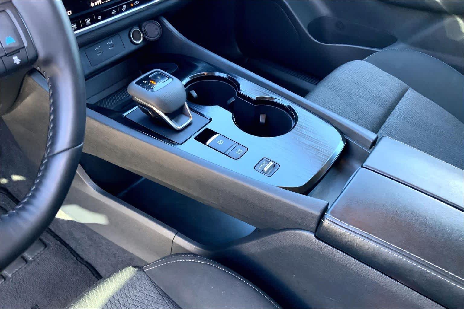 Used 2025 Gun Metallic Nissan SV image 17