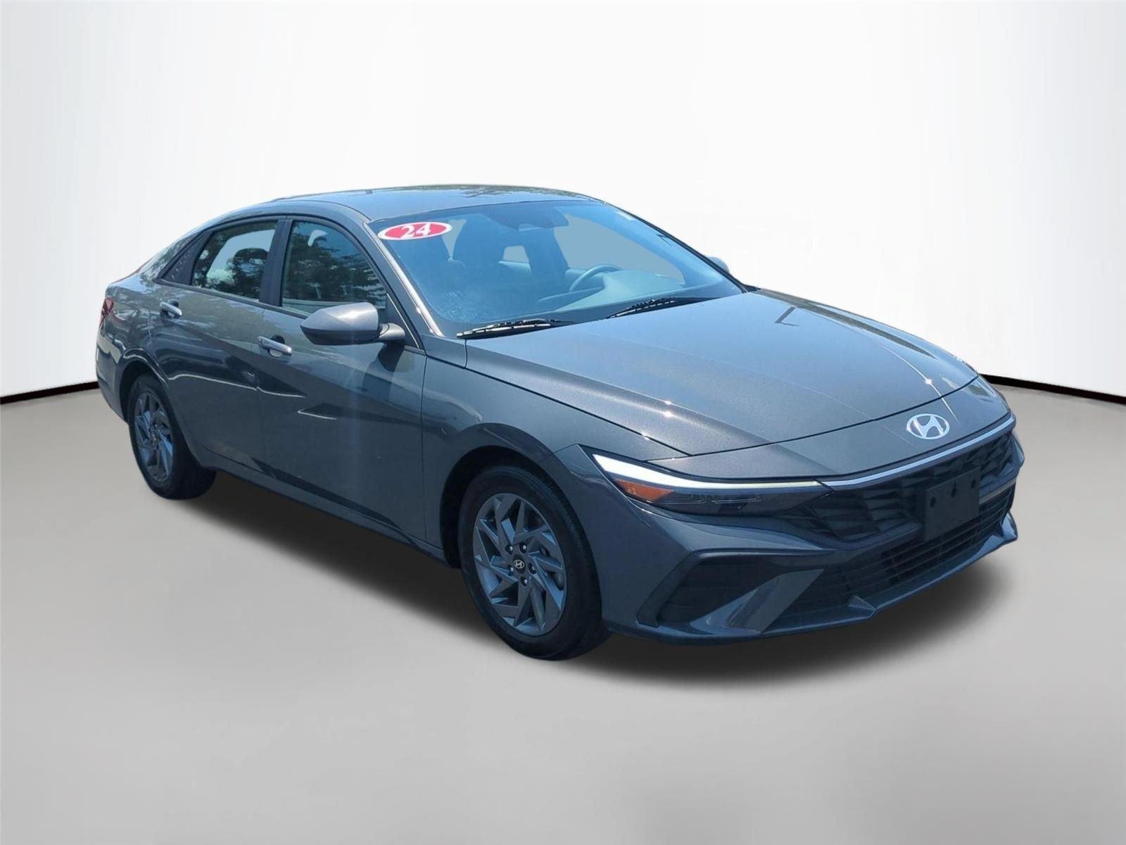 Used 2024 Ecotronic Gray Hyundai SEL image 18