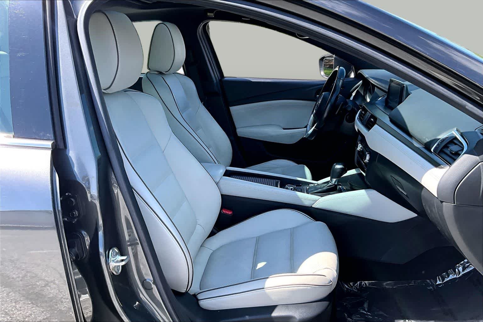 Used 2017 Machine Gray Metallic Mazda Grand Touring image 9