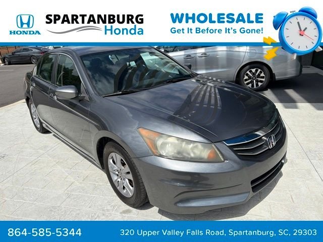 Used 2012  Honda SE image 1
