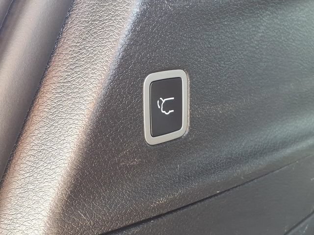 Used 2025  Chrysler Select image 28