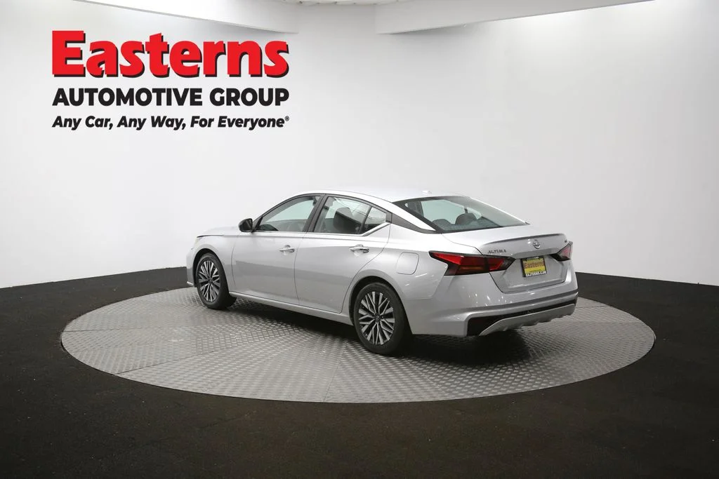 Used 2023 Silver Nissan 2.5 SR image 64