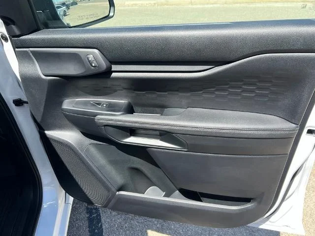 New 2026 Oxford White Ford XLT image 55