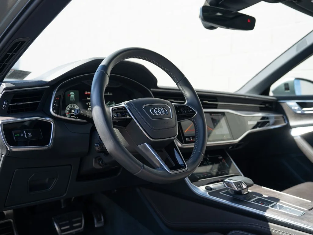 Used 2021  Audi Prestige image 4