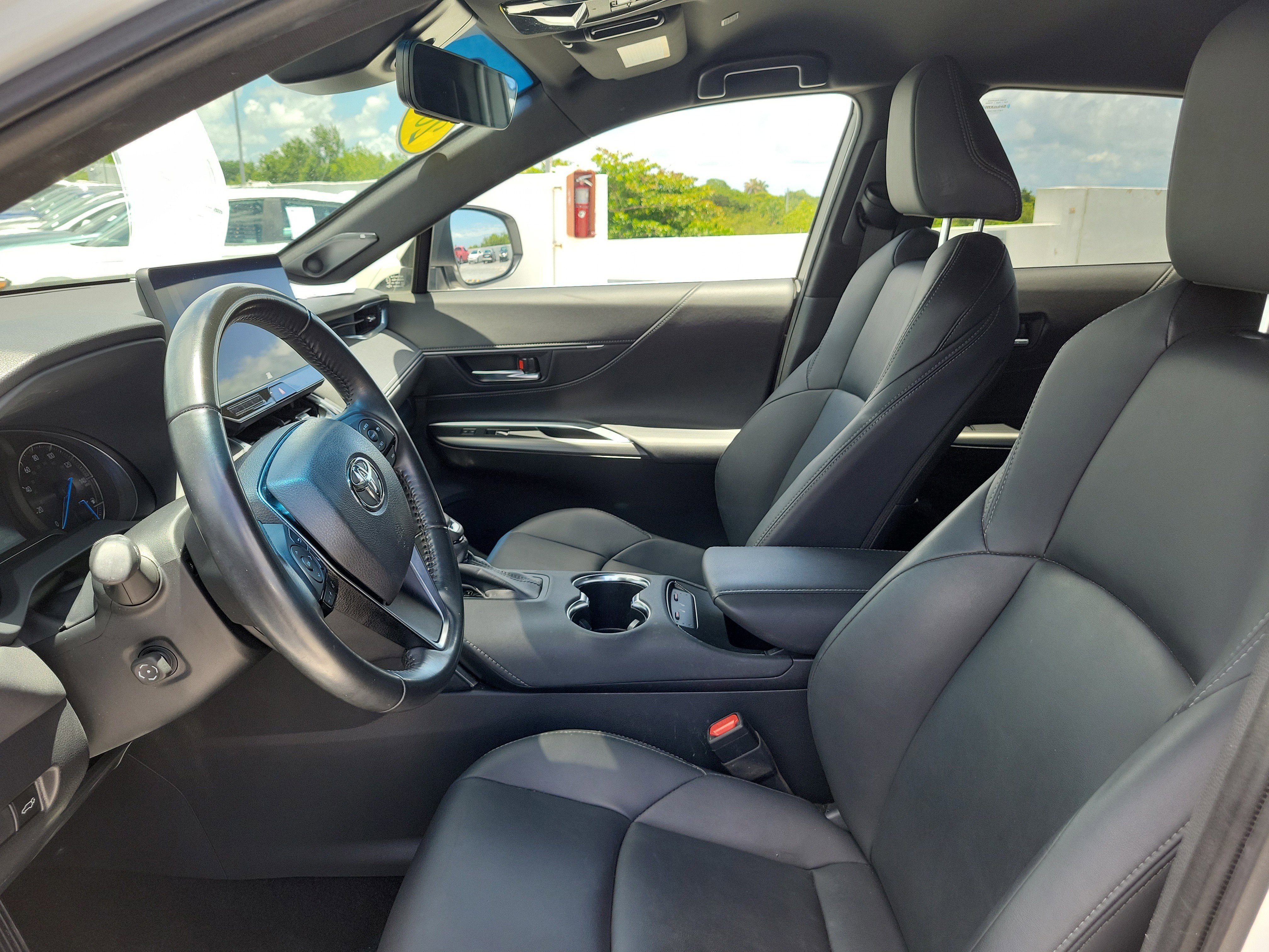 2023 Toyota Venza XLE | CarEdge | CarEdge