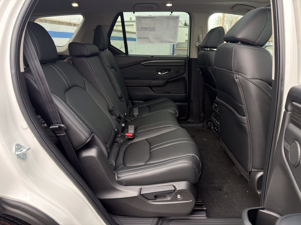 New 2026 Platinum White Pearl Honda Touring image 25