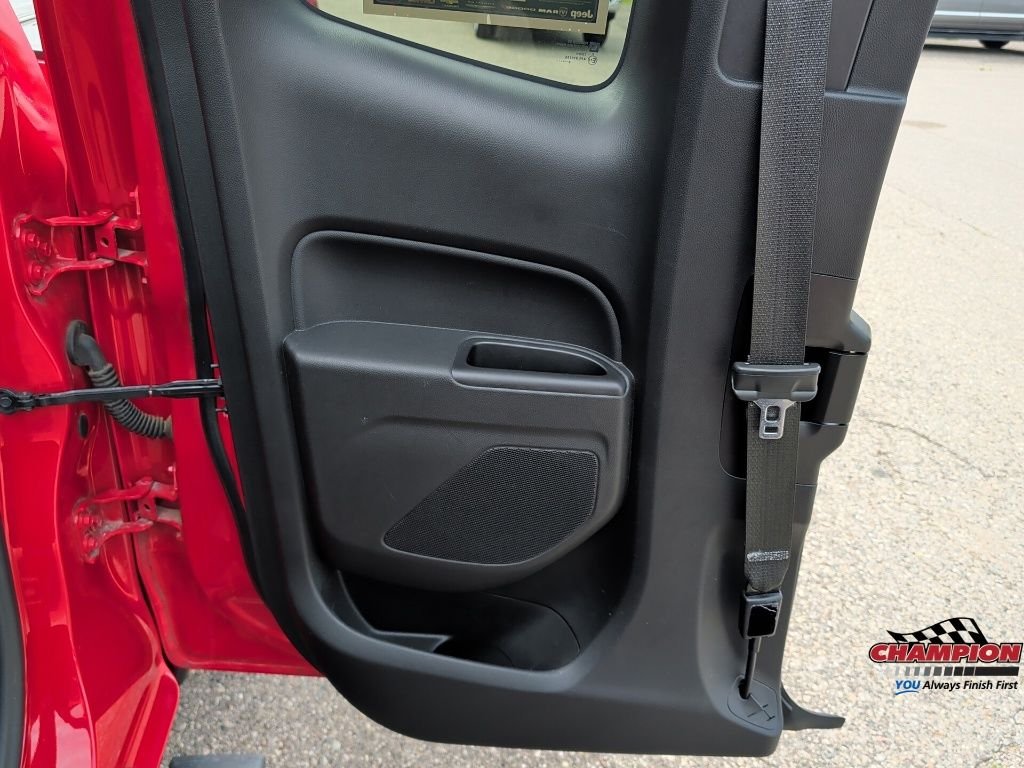 Used 2016 Red Chevrolet LT image 15