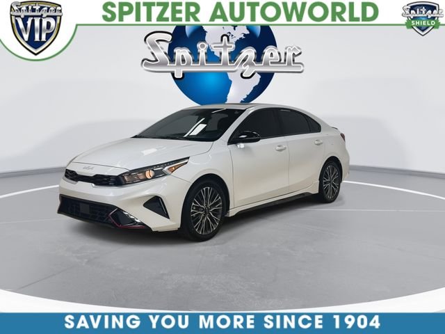 Used 2024 White Kia GT-Line image 6