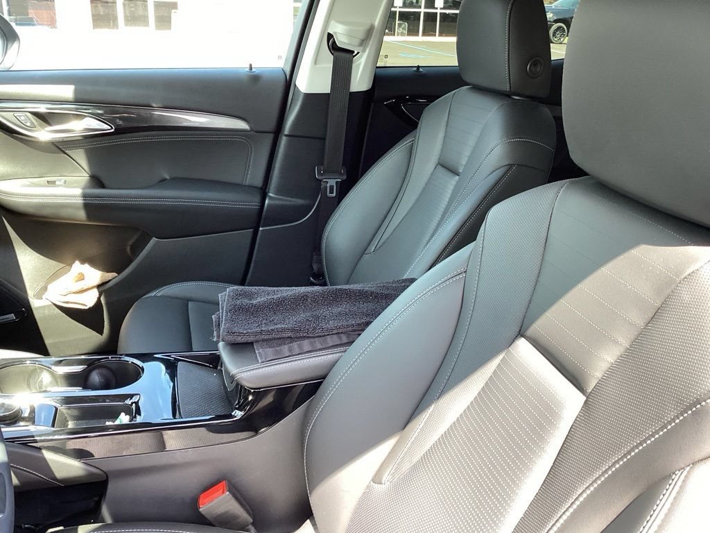 Used 2024 Gray Buick Preferred image 8