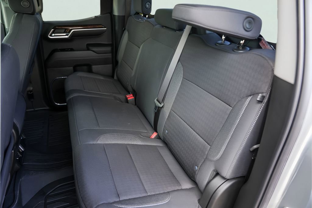 Used 2024 Sterling Metallic GMC Elevation image 26