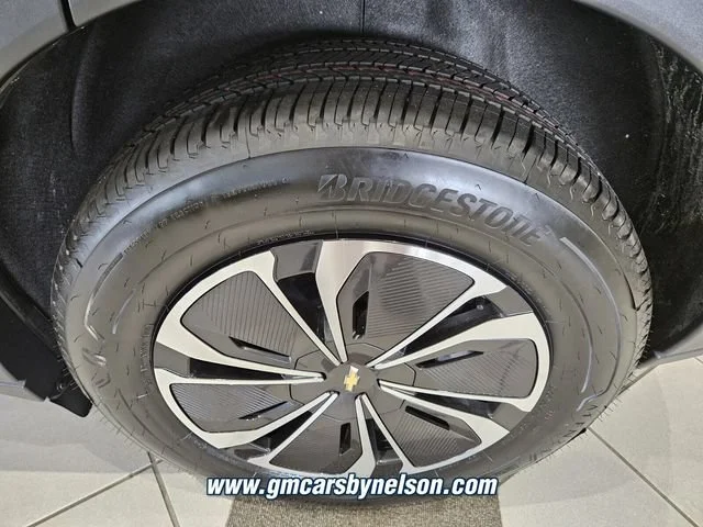 New 2025 Sterling Gray Metallic Chevrolet LT image 10