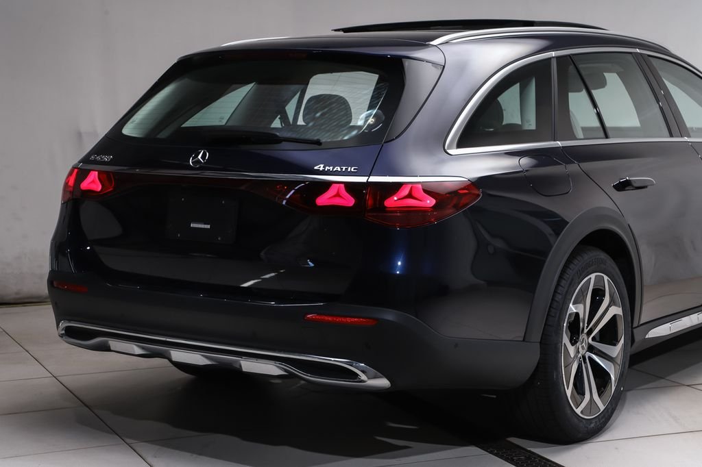 New 2026 Nautical Blue Metallic Mercedes-Benz E 450 image 4