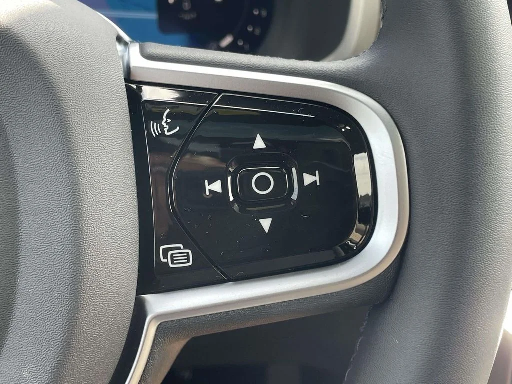 New 2026 Crystal White Volvo Plus image 11