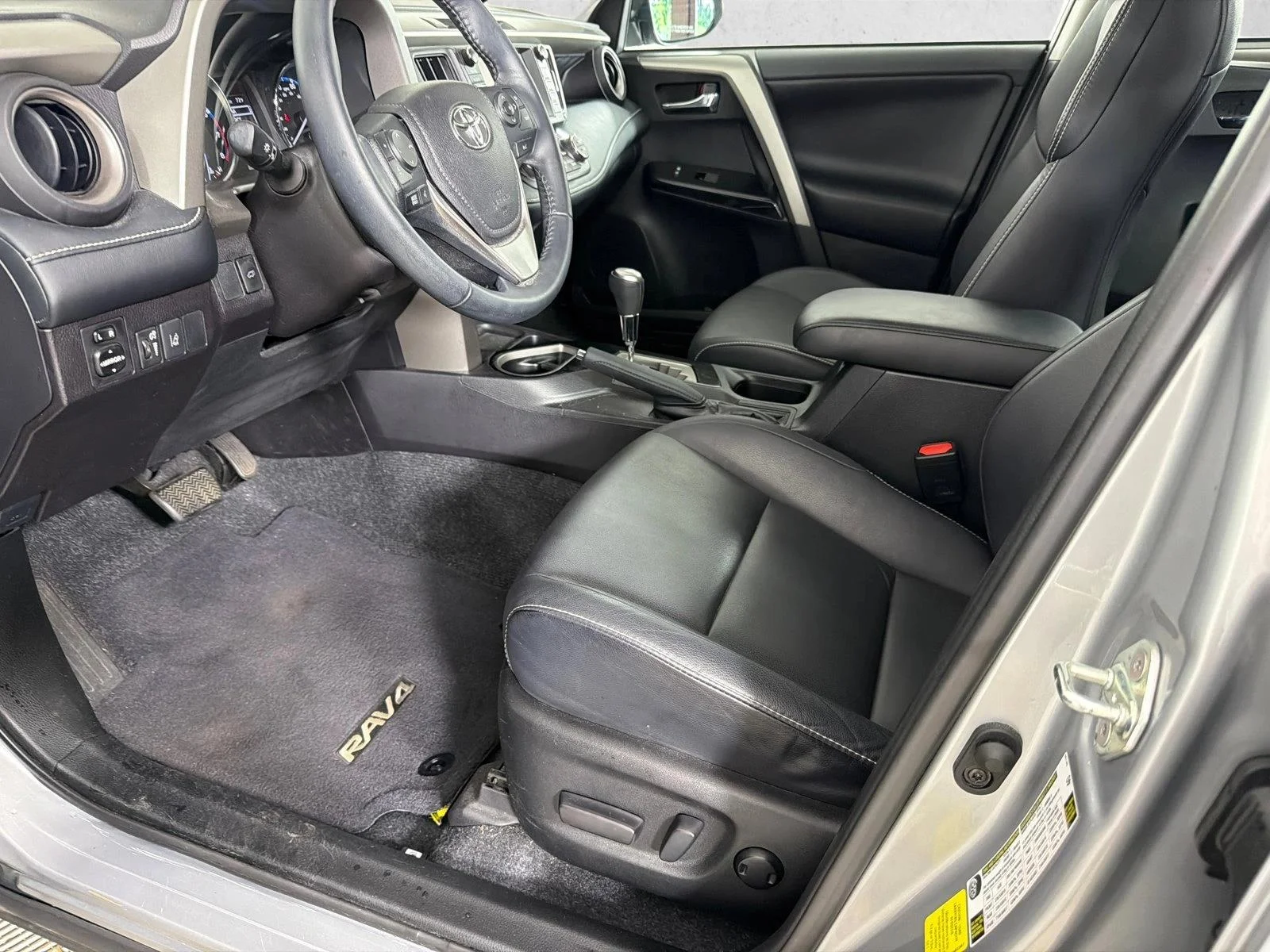Used 2018 White Toyota Limited image 10